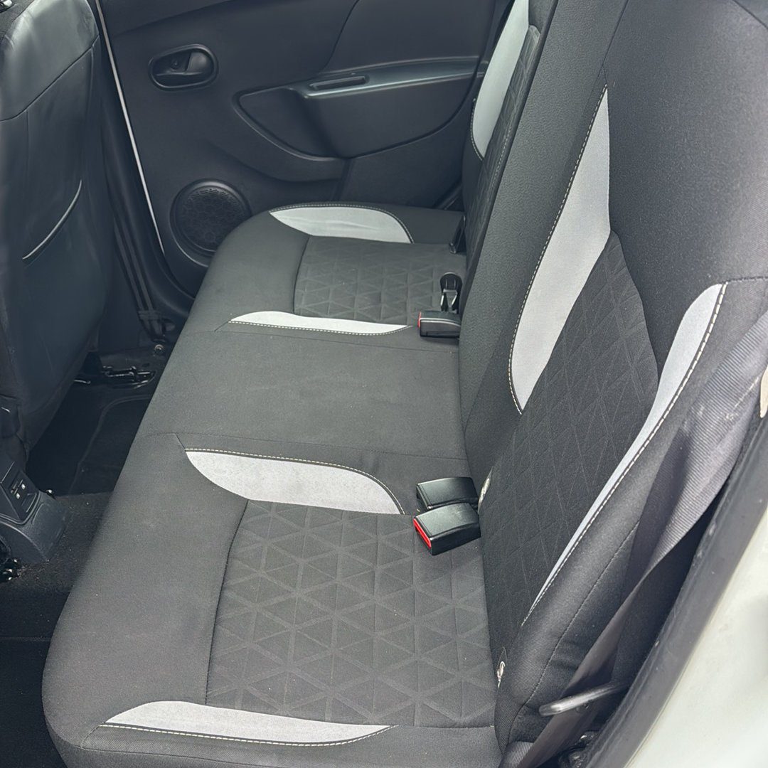 Sedili auto puliti dopo l'intervento RomaVaporLux